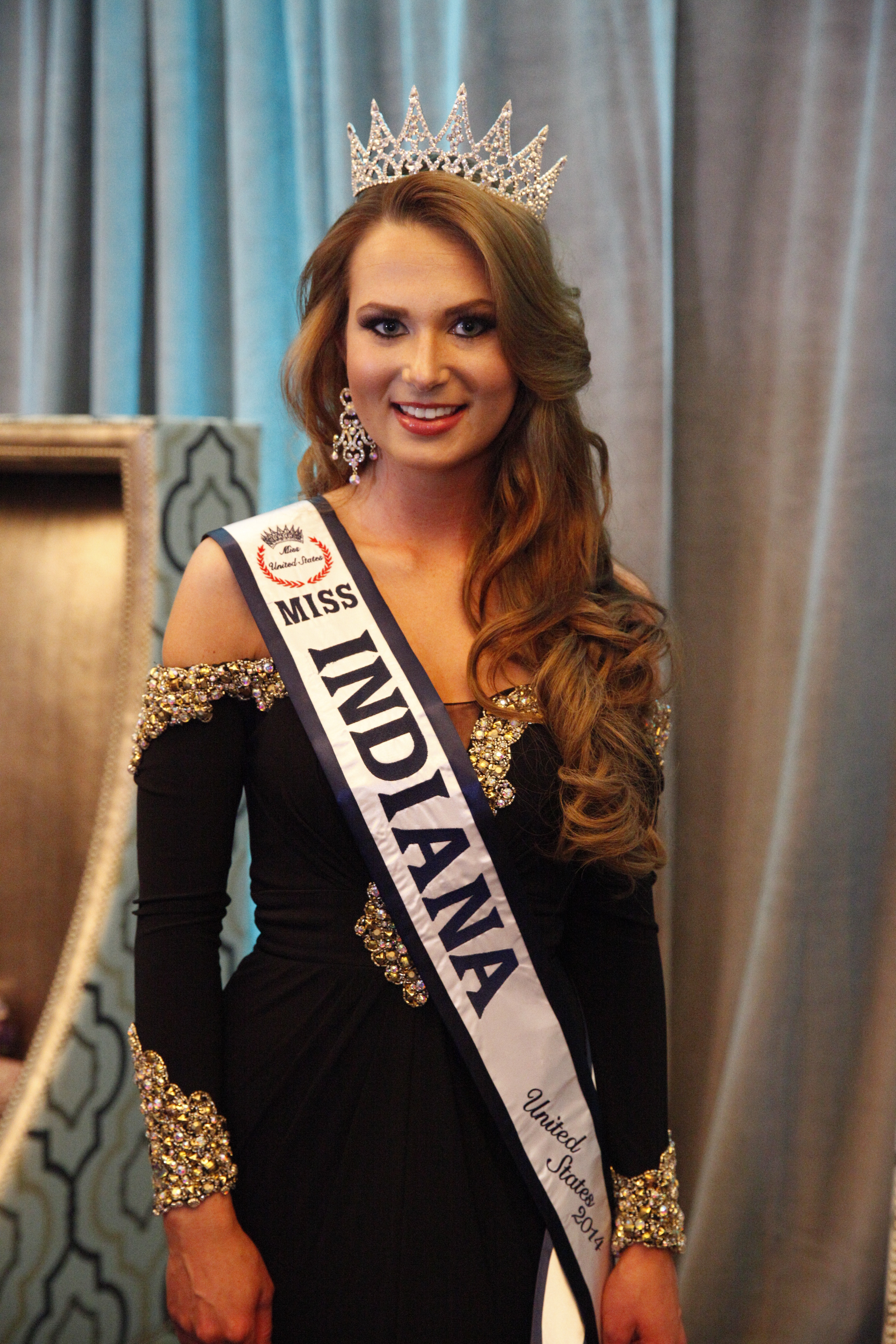 ... crowned "Miss Indiana United States" - University of Southern Indiana