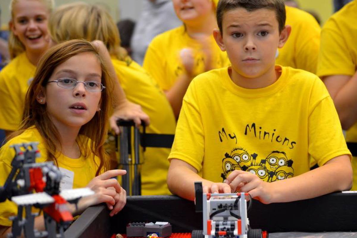 Registration now open for USI's 2016 Robotics Competition 