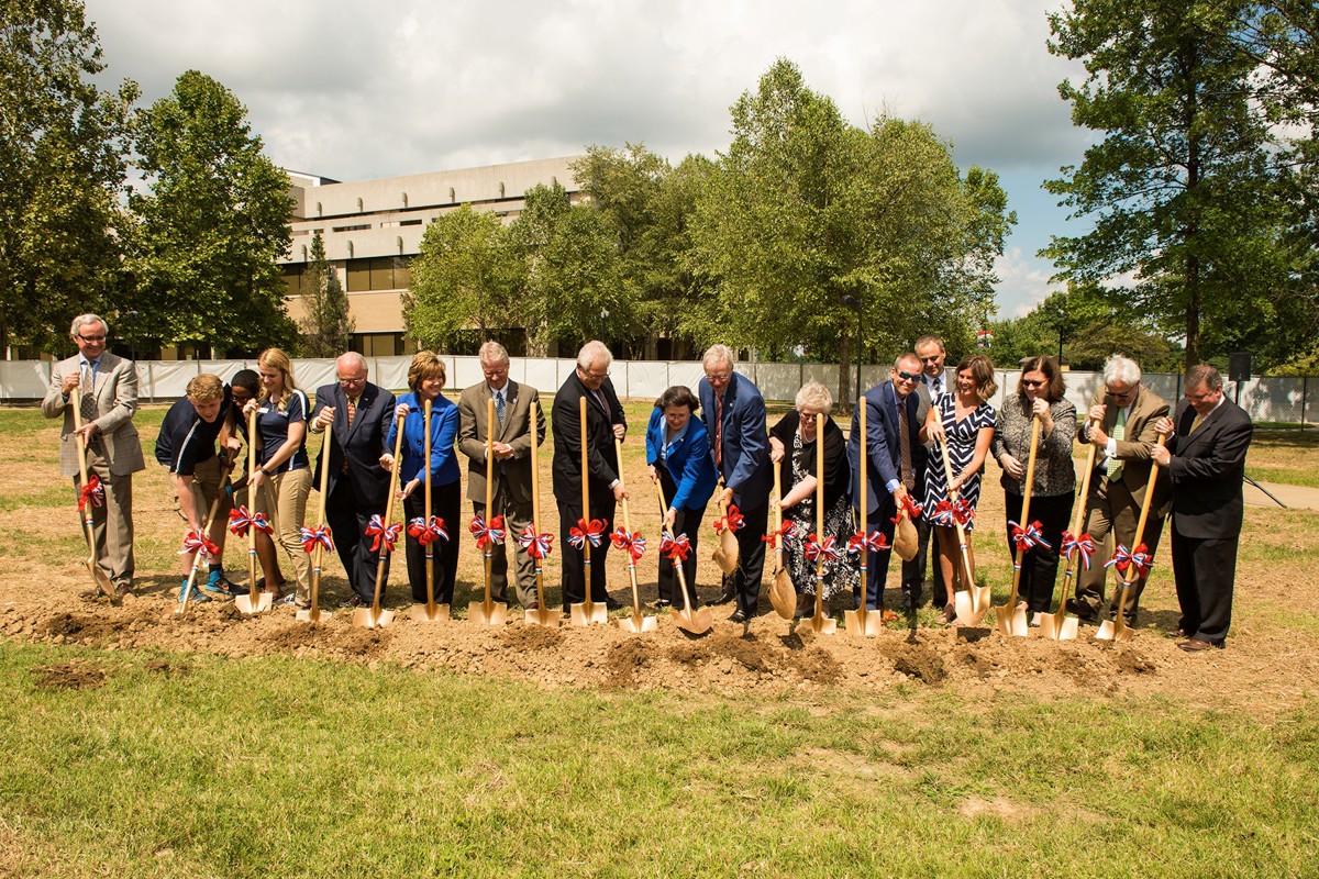 USI President Dr. Linda L. M. Bennett, Dan and Janet Fuquay, Bob Jones of Old National Bank, and members of the USI Board of Trustees and the USI Foundation Board of Directors break ground on the Fuquay Welcome Center.