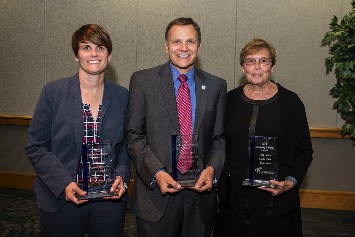 From Left: Dr. Glenna Bower '94, Dr. Joey Barnett '80, Linda Willis