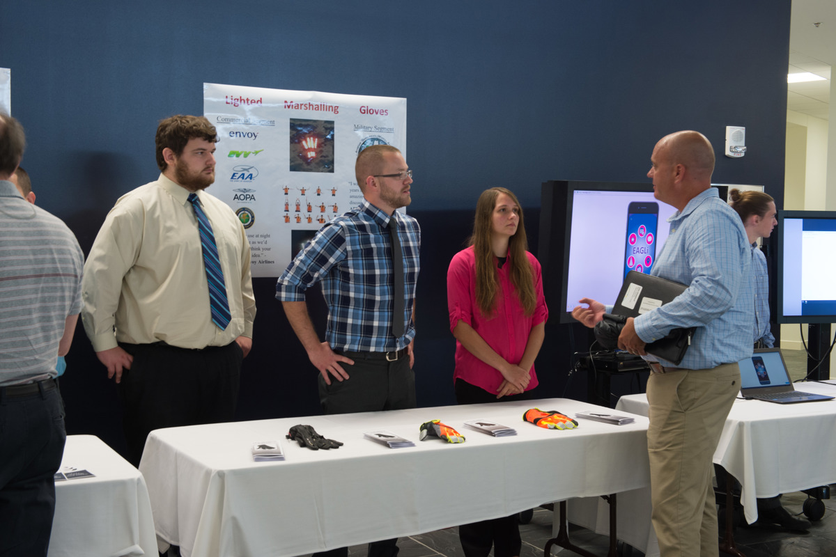 USI Technology Commercialization Academy participants to pitch final concepts