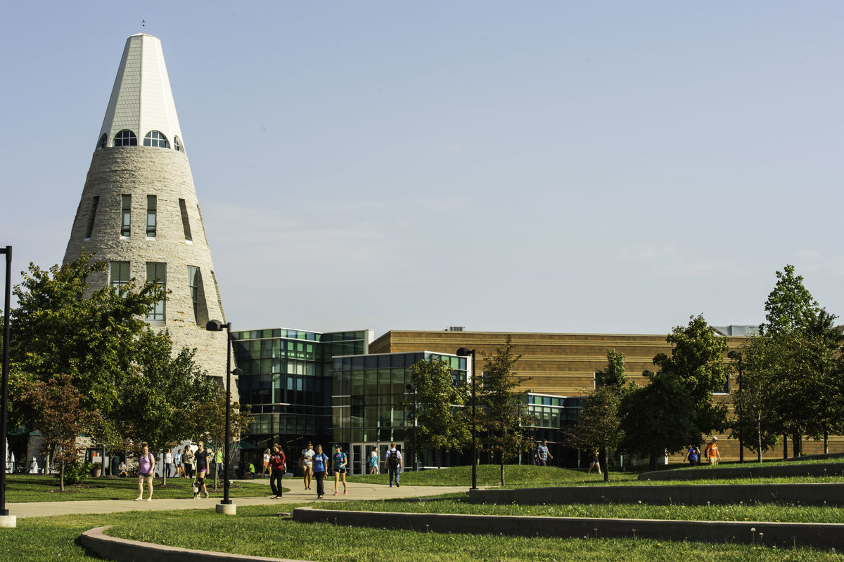 More than 2,400 named to USI fall 2017 Dean's List