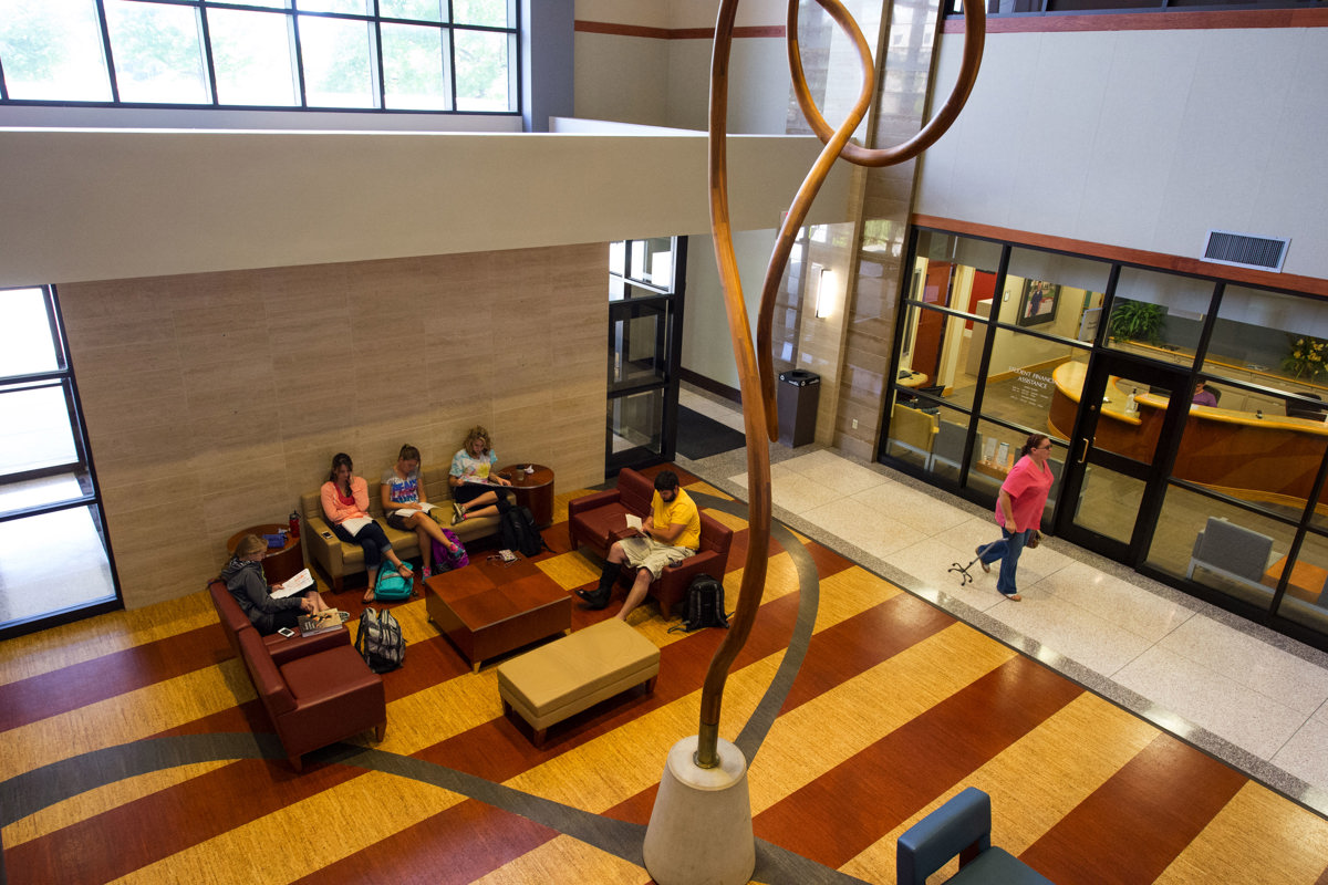 USI spring 2018 Dean's List features more than 2,000 students