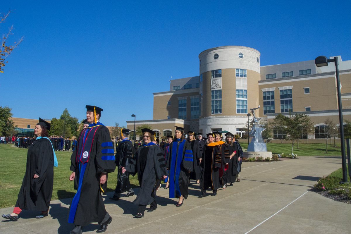 USI to honor achievements, present awards at annual Faculty Convocation
