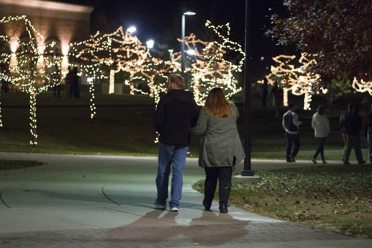 USI welcomes community for annual lighting of the Quad, holiday activities 
