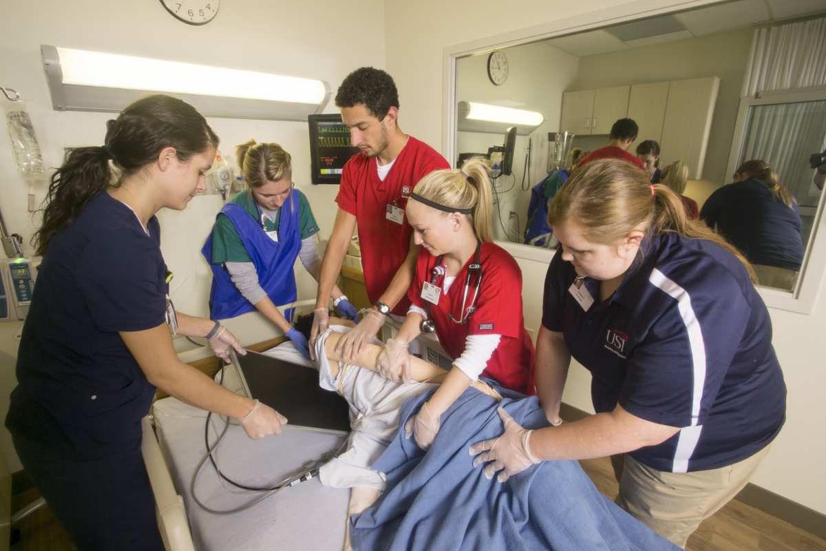 Students in the Simulation Lab at the University of Southern Indiana