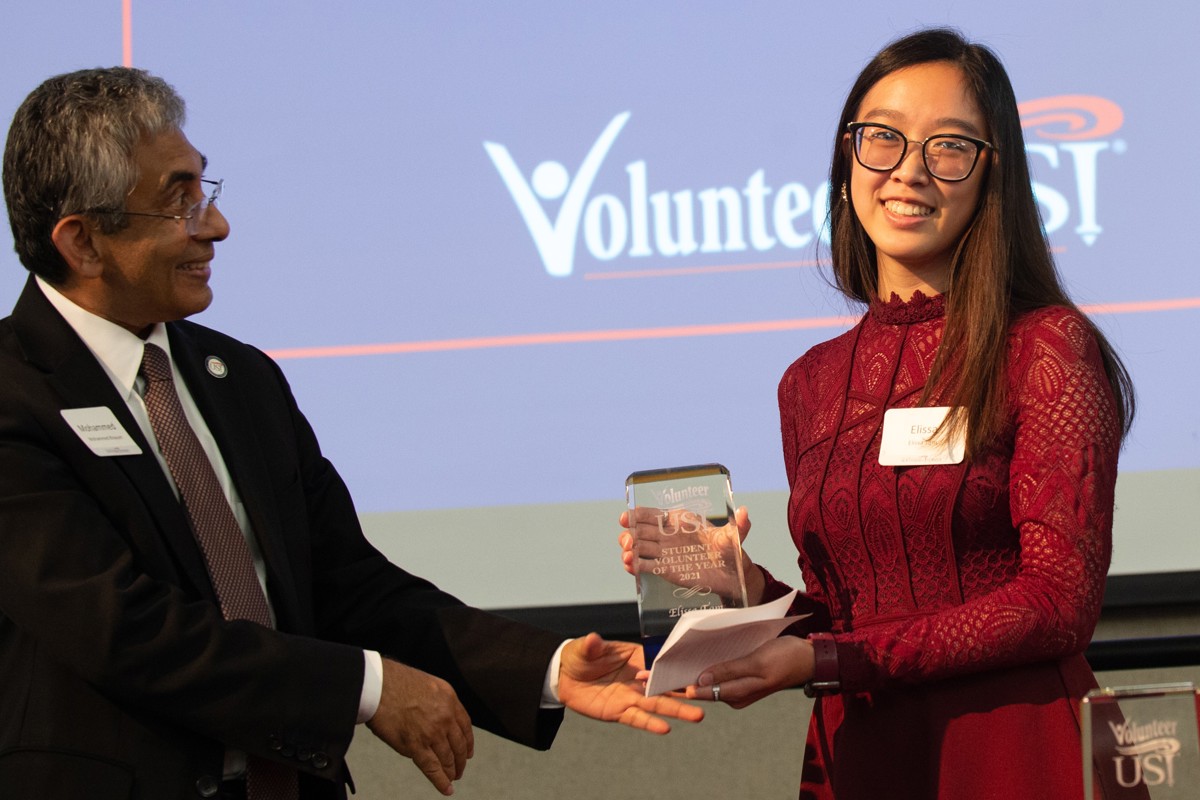 Volunteer USI recognizes award winners, celebrates dedicated volunteer community