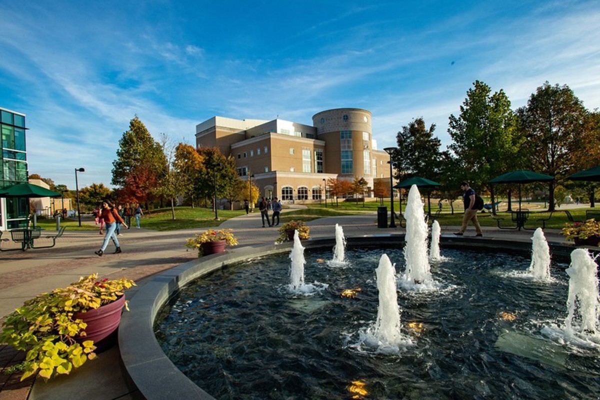 Rice Library's Summer Reading List