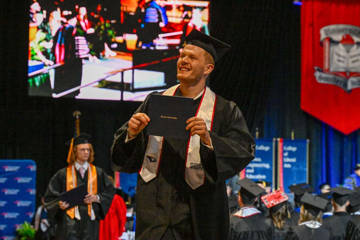 USI to recognize, celebrate Fall 2024 graduates December 14 