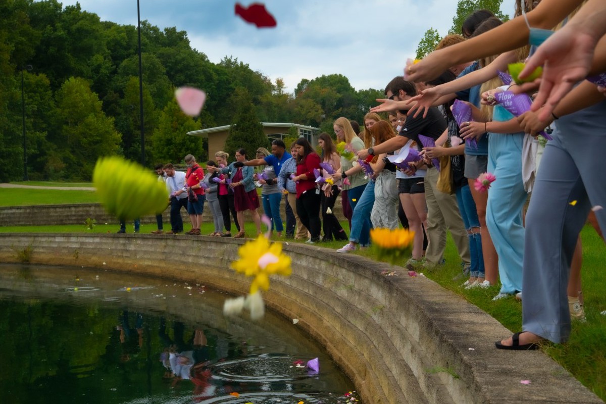Flowers on the Lake annual ceremony to commemorate lives lost to domestic violence 