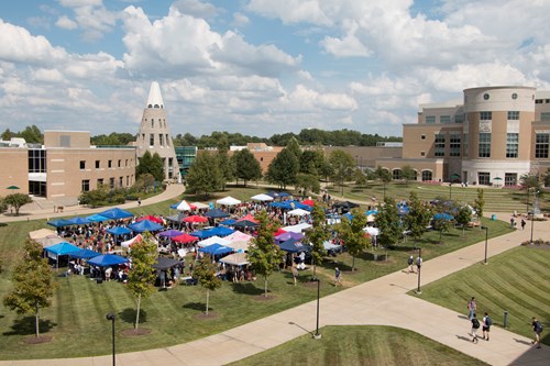 View of the Student Involvement Fair from the BEC balcony