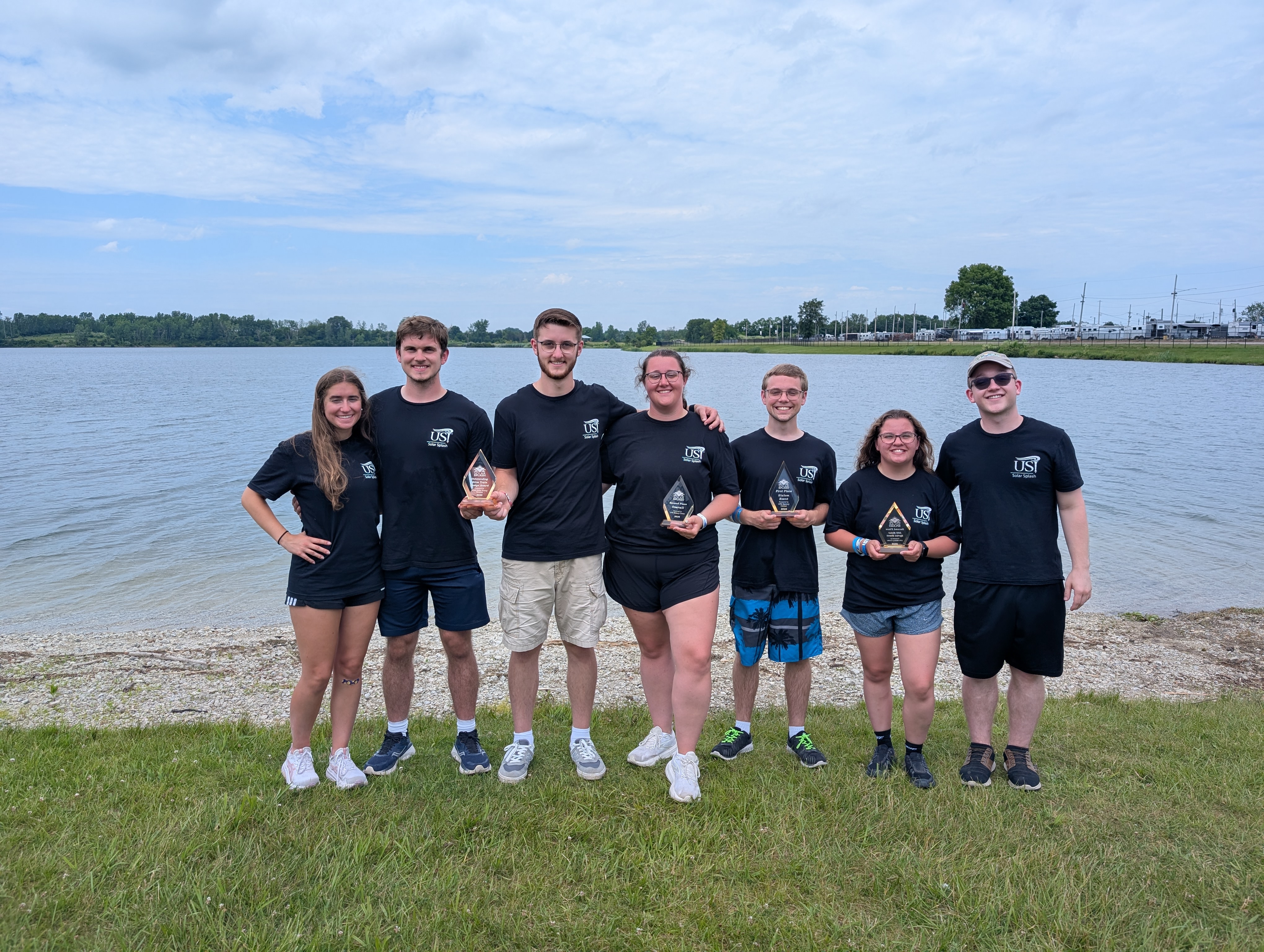 USI engineering students earn top honors at solar-powered boat competition 