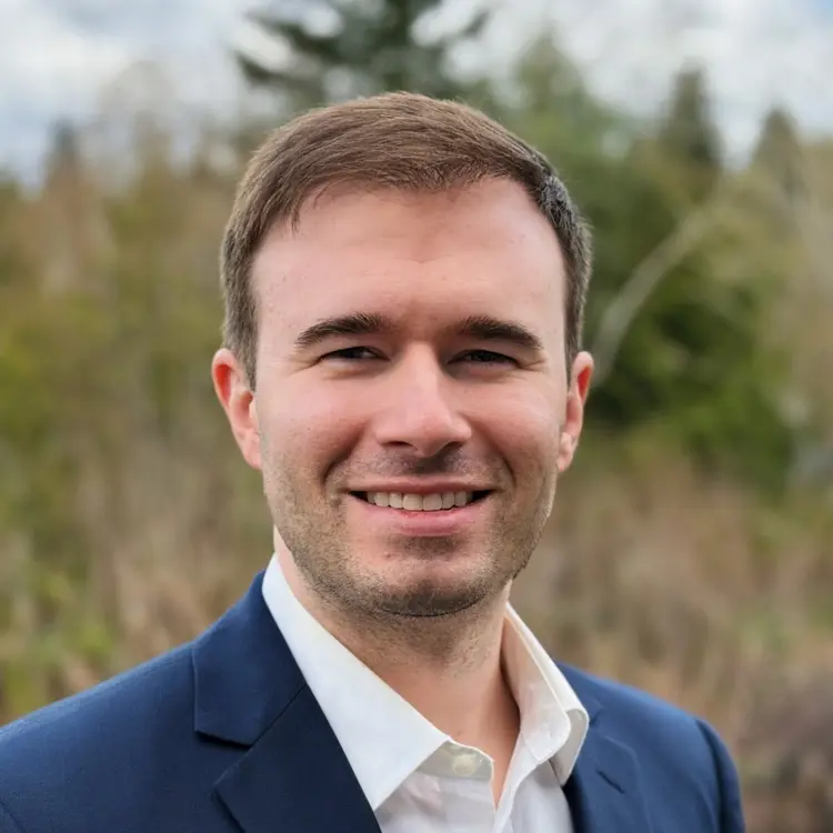 USI graduate Brenden Davidson portrait