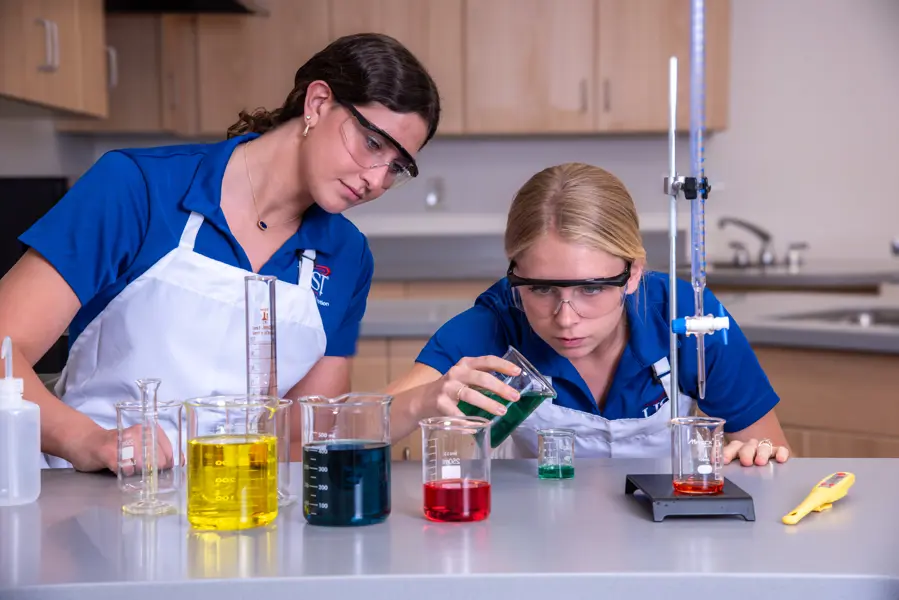 Food and nutrition students conduct a lab experiment