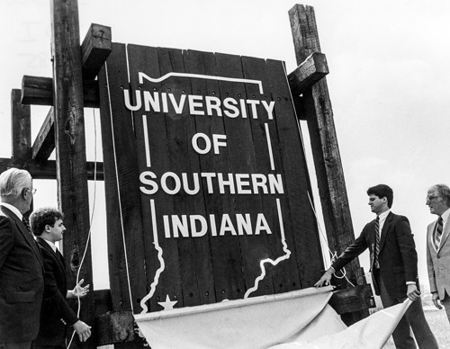 Unveiling of the USI Sign in 1985.